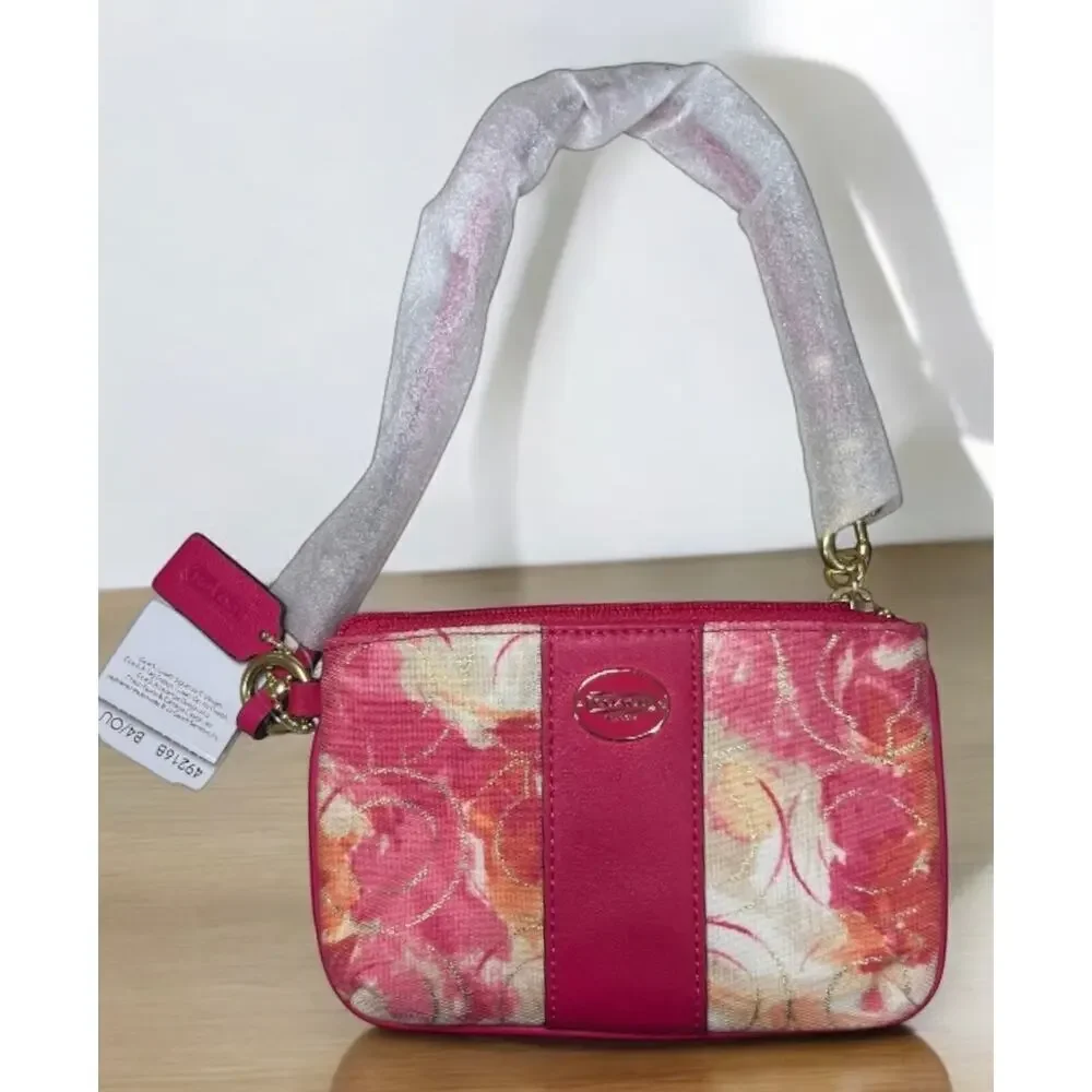 NWT Coach 49216B Floral Small Wristlet